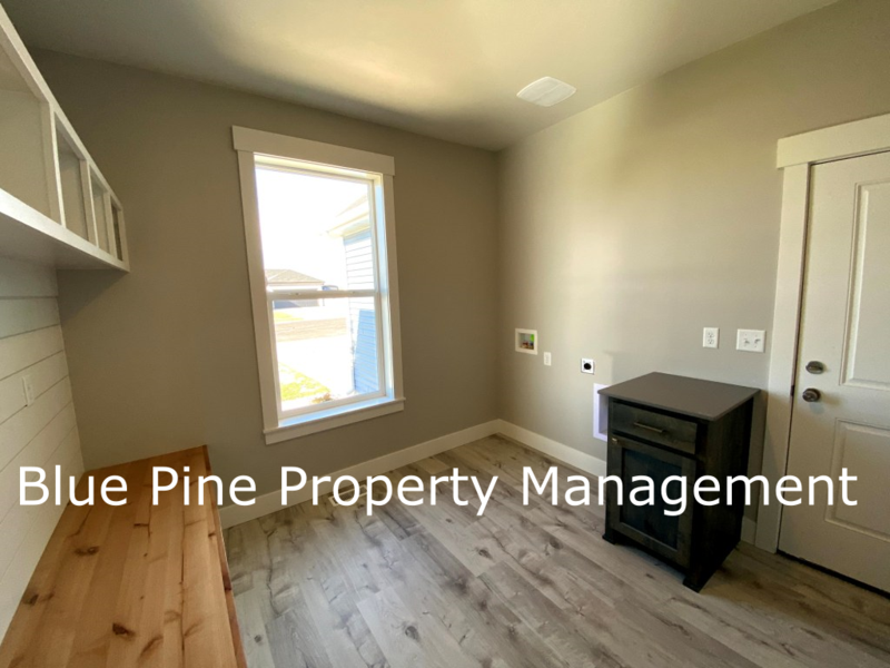 2030 Mesa Canyon Dr - Photo 3 of 19