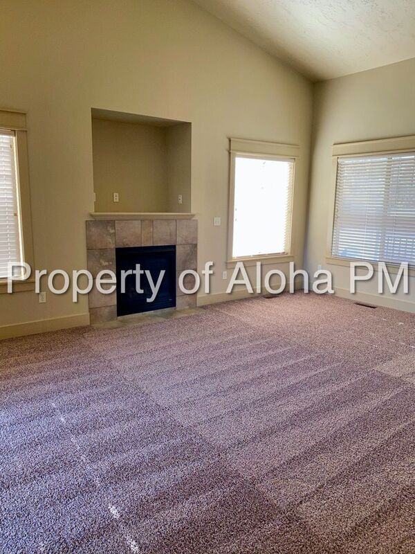 9287 W Goggin Ct - Photo 3 of 16