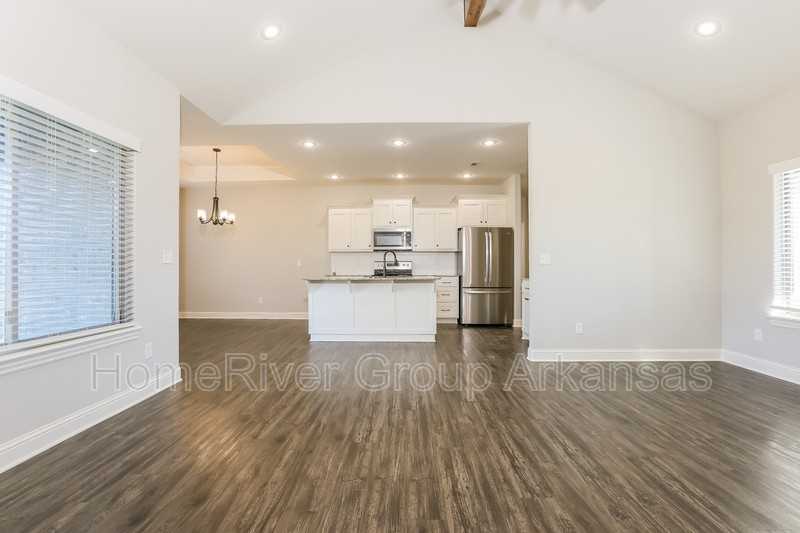 651 Captain Stockton St - Photo 2 of 18