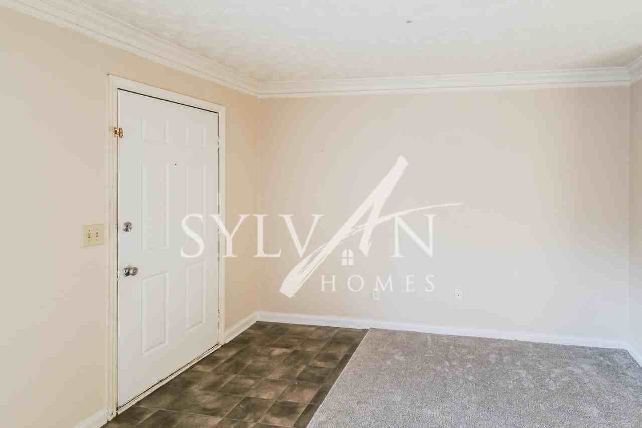 469 SOUTHERN WAY - Photo 2 of 15