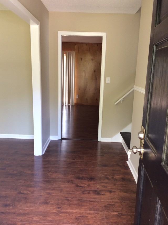540 20th Ct NE - Photo 3 of 16