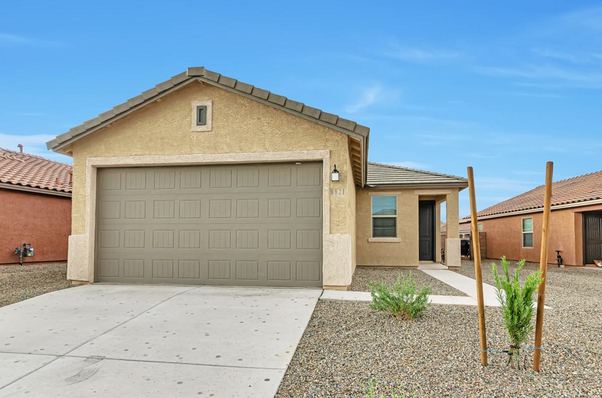 8821 E Stone Meadow Cir - Photo 2 of 27