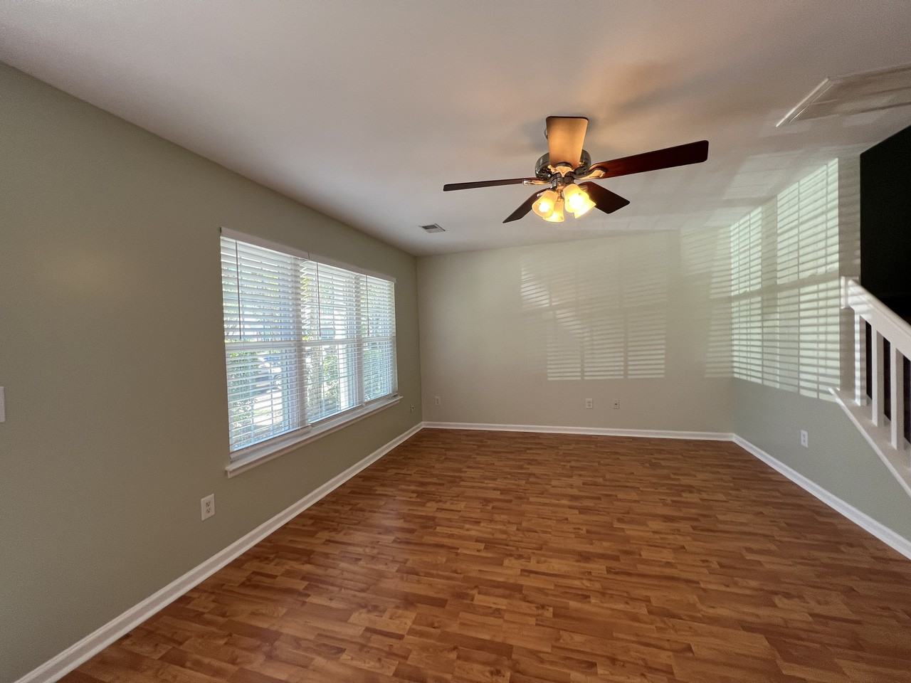 8064 Shadow Oak Dr - Photo 2 of 12