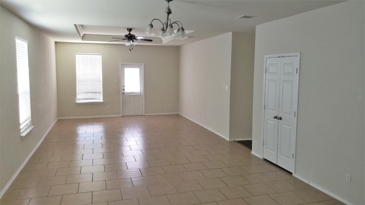 3400 Claymore St - Photo 4 of 28