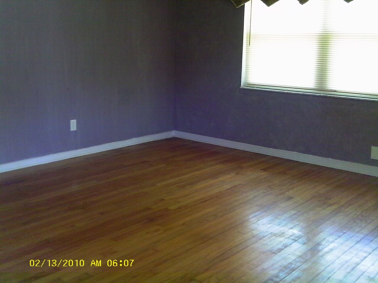 248 44th Ave NE - Photo 2 of 4