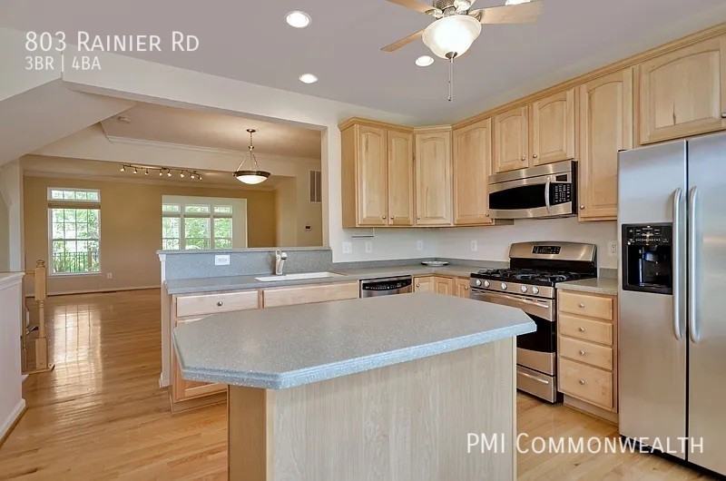 803 Rainier Rd - Photo 2 of 19