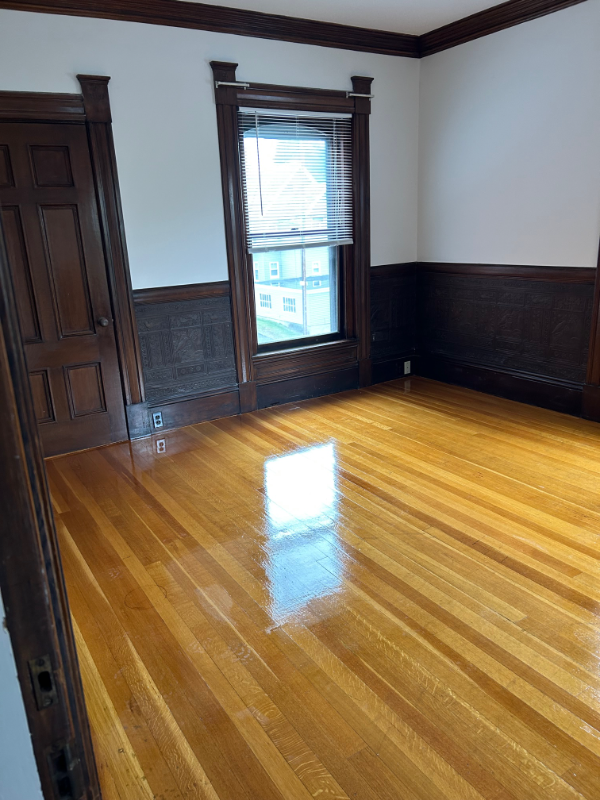 83 Bay St #2ndFL - Photo 2 of 14