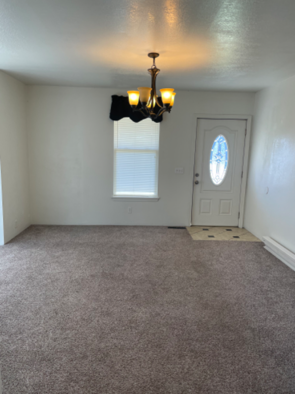 412 S Front St - Photo 3 of 21