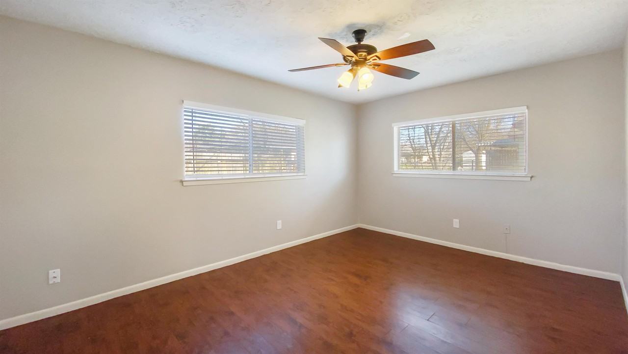 207 Bucknell Ct #207 - Photo 7 of 11