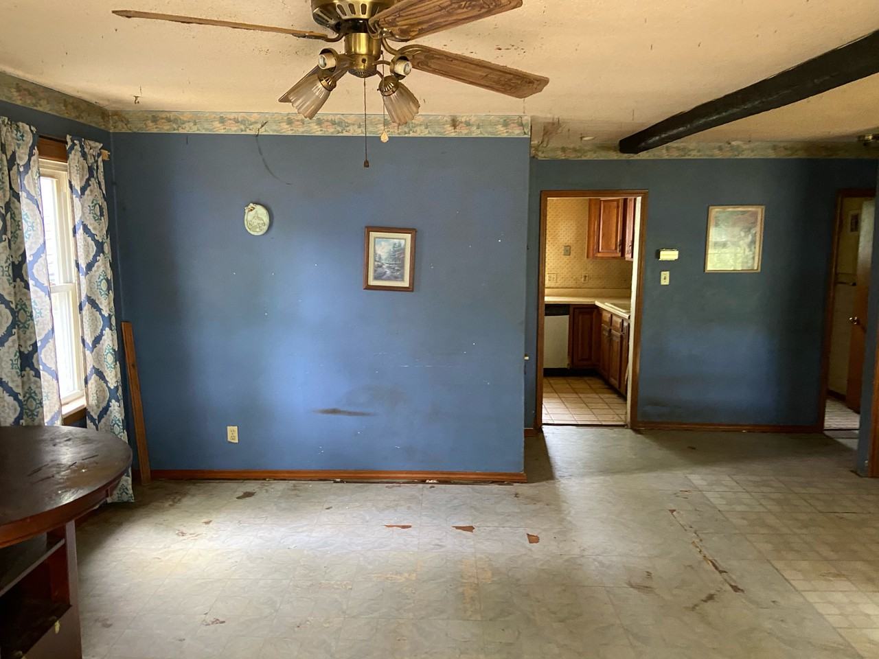 716 Barton Street - Photo 2 of 10