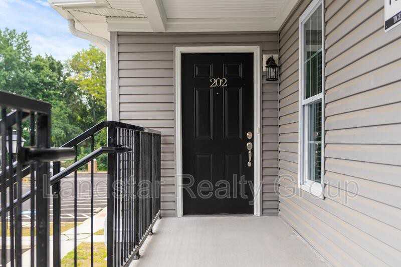 7302 Tiger Way #202 - Photo 5 of 30