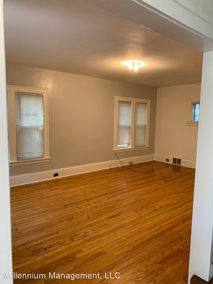 817 7th St Se - Photo 2 of 17