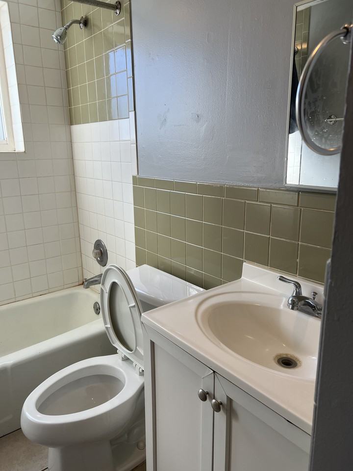 2S670 State Route 59 #A8 - Photo 2 of 12