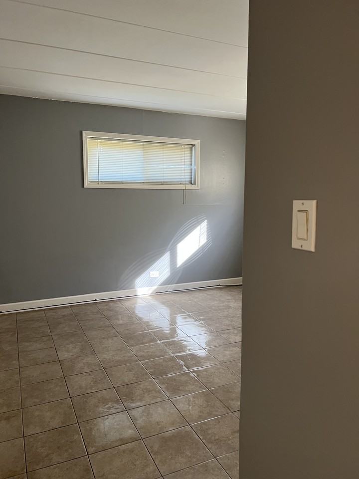 2S670 State Route 59 #A8 - Photo 6 of 12