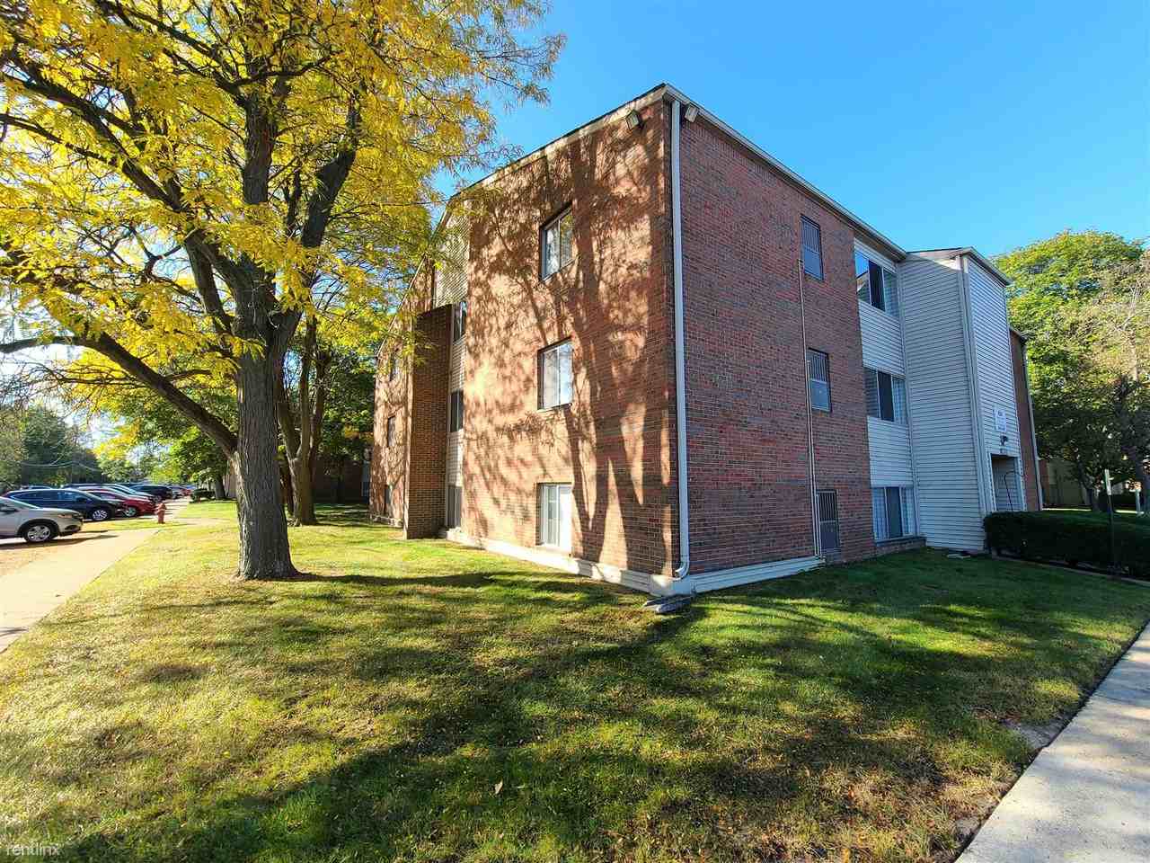 Garfield Park Apartments - Photo 2 of 5