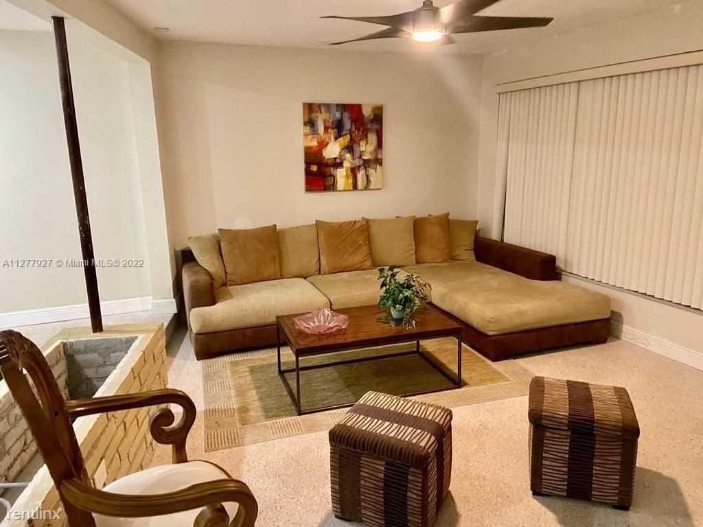 12520 Ne Miami Pl #12520 - Photo 2 of 17