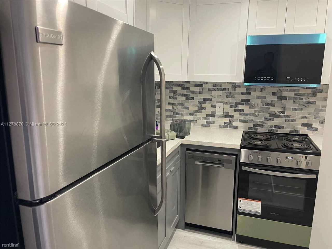 800 West Ave #837 - Photo 2 of 5