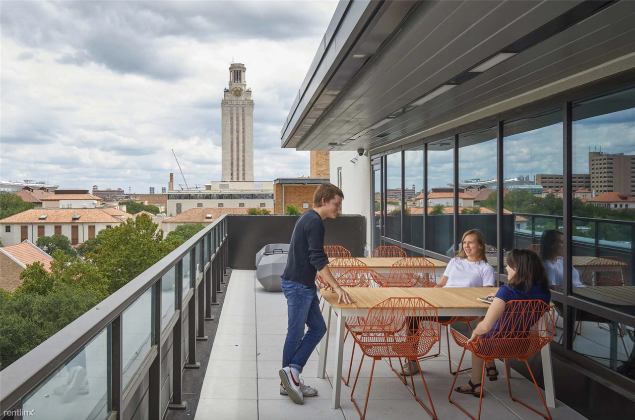 2246 Guadalupe St - Photo 3 of 17