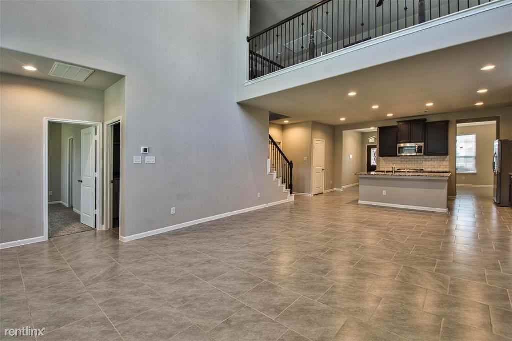 4015 Prairie Landing Ln - Photo 2 of 7