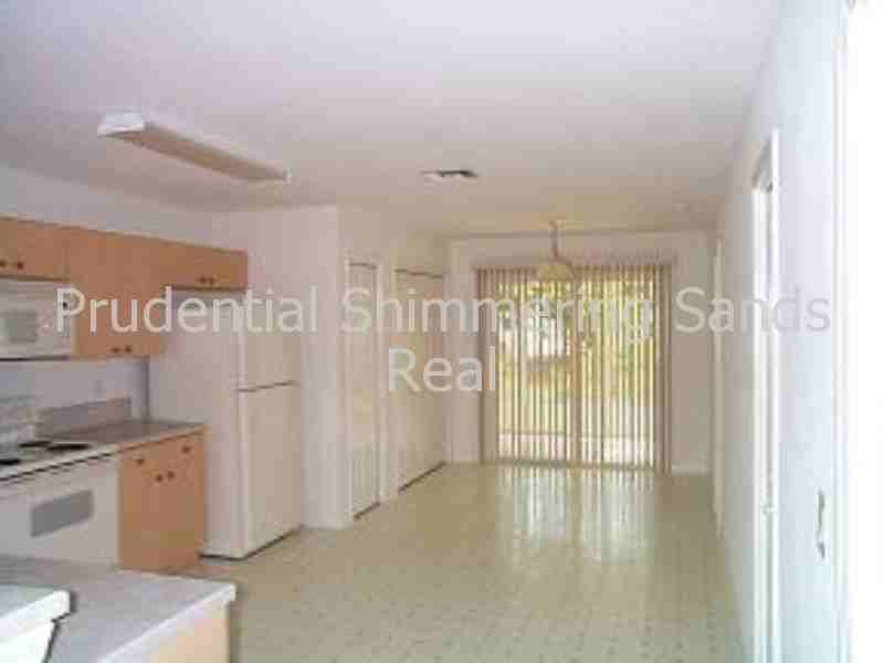 106 Park Pl - Photo 2 of 5