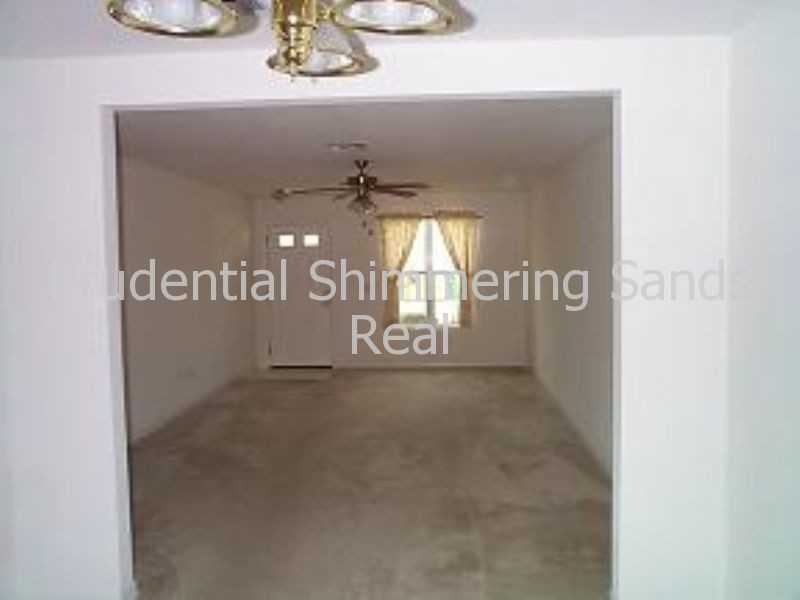 106 Park Pl - Photo 3 of 5