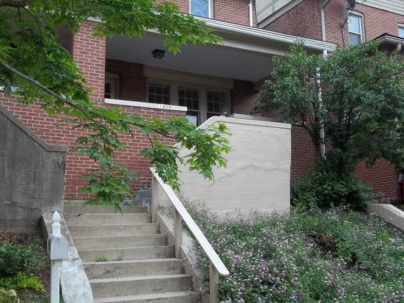 1459 Barnsdale St - Photo 2 of 23