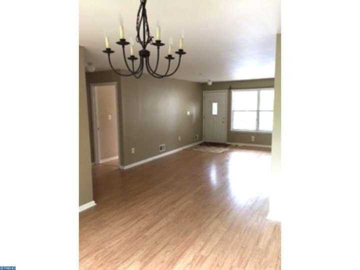 1104 Rhoads Dr - Photo 2 of 14