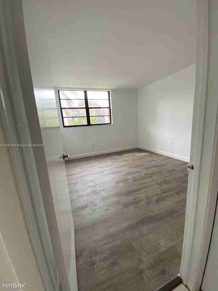 3581 Sw 117th Ave #5-204 - Photo 3 of 10