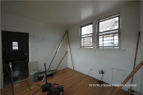 65 W 181st St - Photo 2 of 4