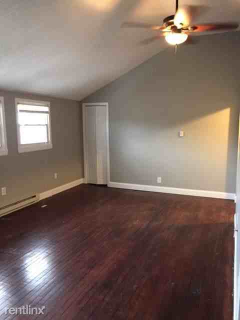 103 Orchard St Uppr - Photo 2 of 10