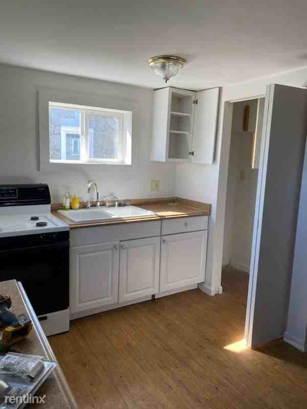 2840 Holman St - Photo 2 of 10