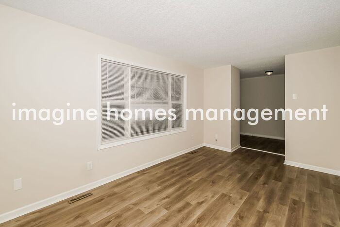 20953 Iteri Ave - Photo 3 of 14