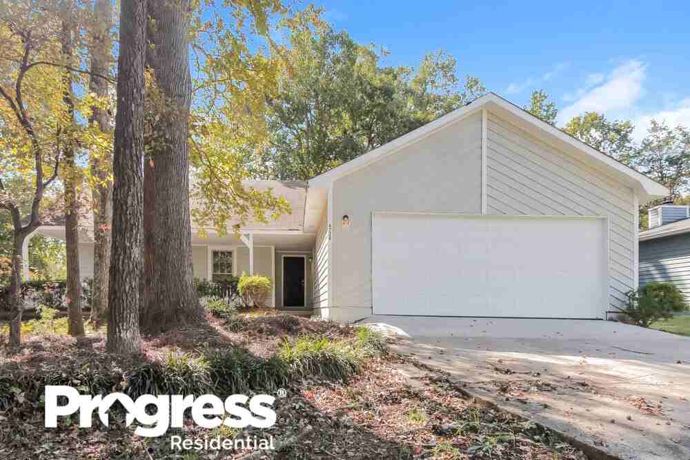 4726 Butterwick Ln - Photo 3 of 16