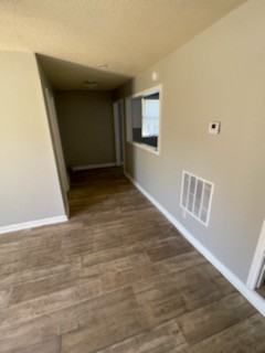 139 Railroad St #B - Photo 6 of 15