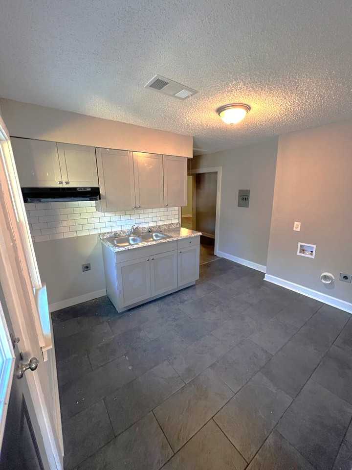 862 Marianna Street #1 - Photo 6 of 11