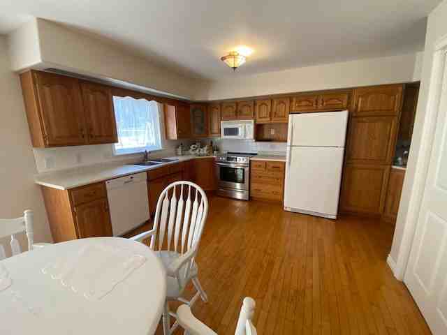 61 Bell Cres #HOME - Photo 2 of 22