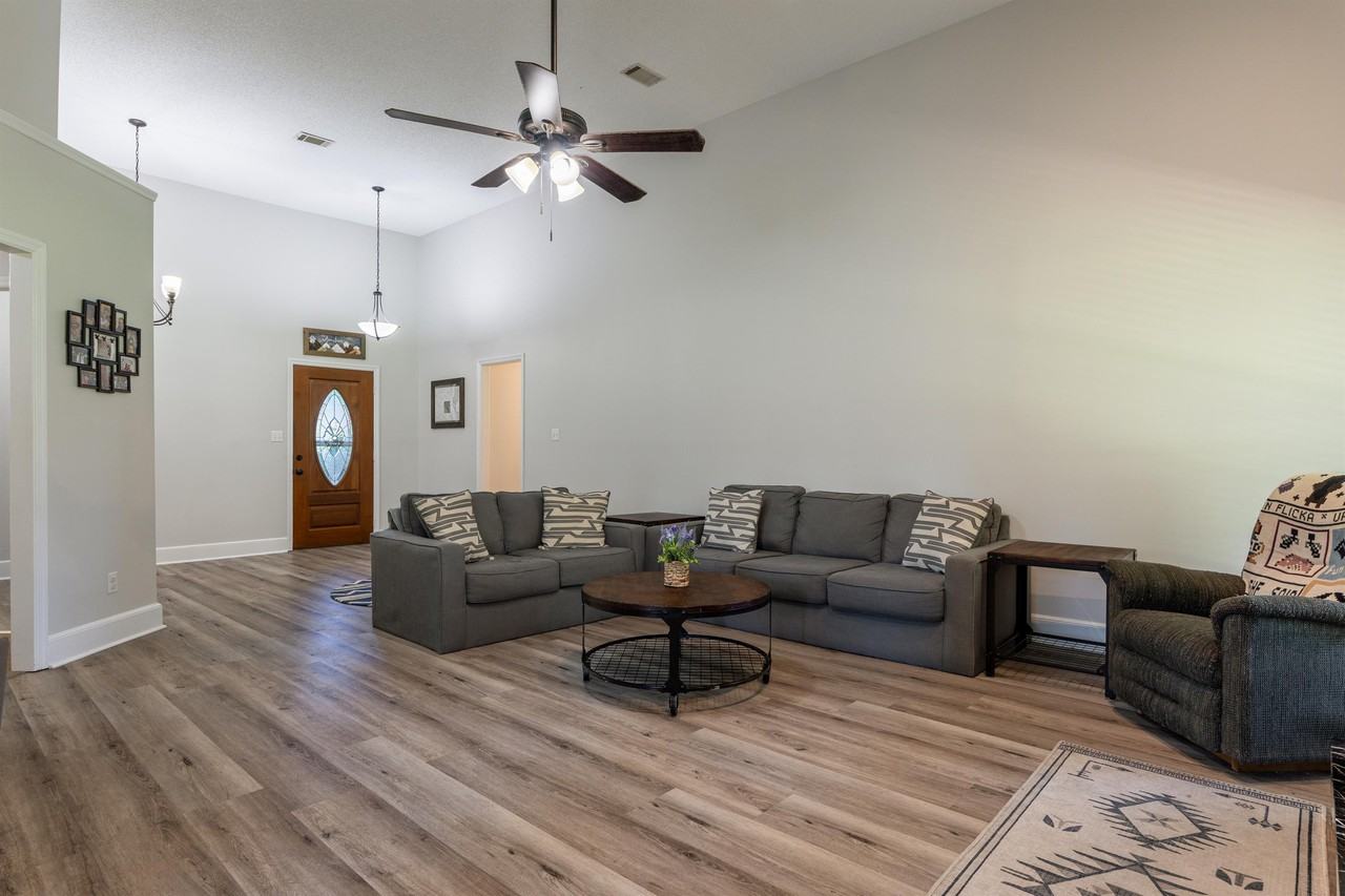 196 Lynwood Ln #1 - Photo 7 of 20