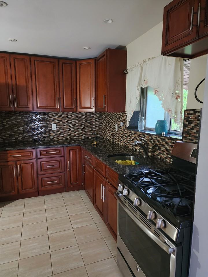 2913 Amundson Ave #2 - Photo 3 of 15