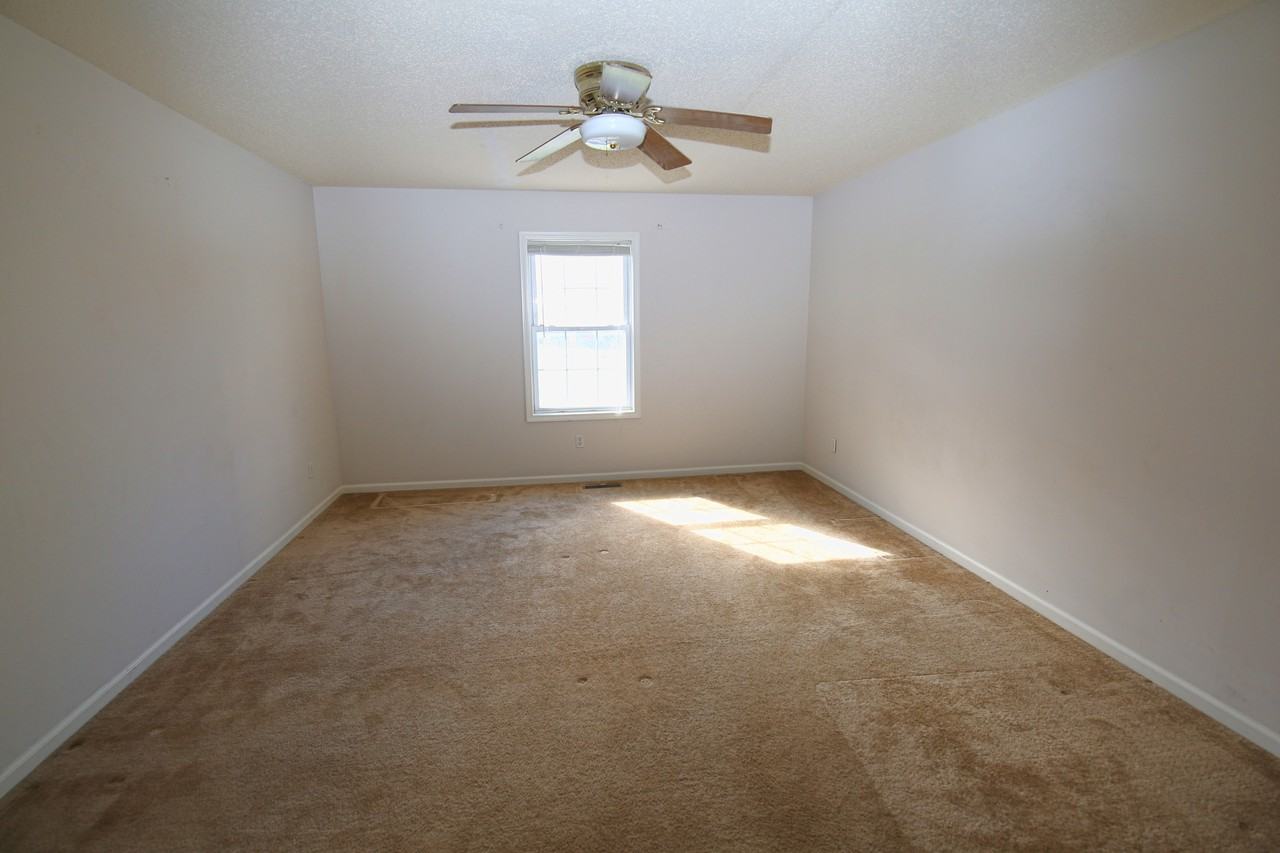 407 Sw Hoke Ln - Photo 3 of 6