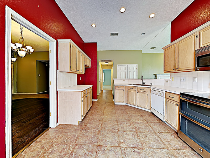 1219 Aylesbury Dr - Photo 6 of 16