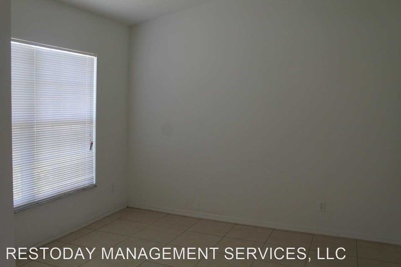 1061 Sw Coleman Ave - Photo 3 of 14