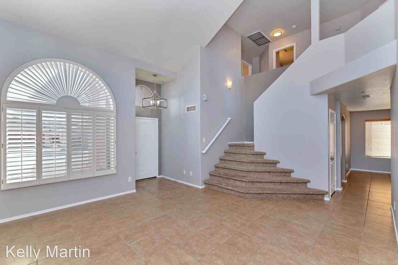 8782 E Pinchot Ave - Photo 2 of 27