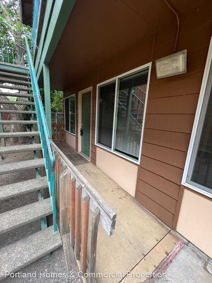 10235 NE Prescott - Photo 3 of 9