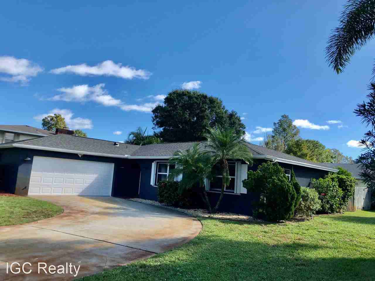 2701 Watkins Dr - Photo 3 of 21