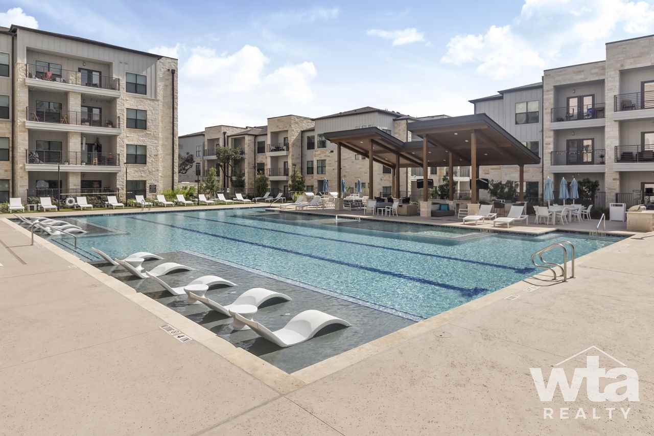 135 FOREMOST DR - Photo 2 of 45