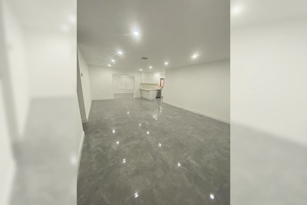 420 Nw 88th Ter - Photo 3 of 33