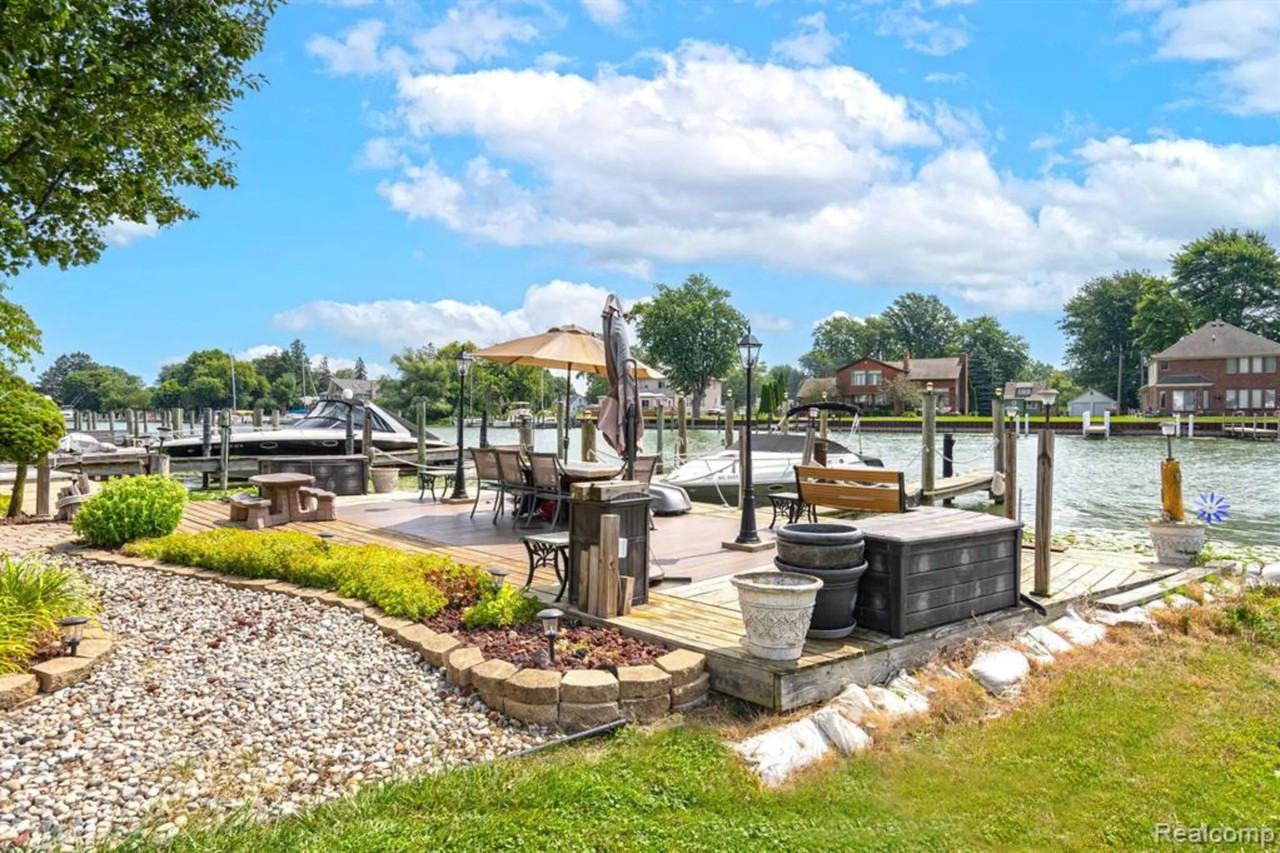 29458 Old North River Rd - Photo 2 of 27