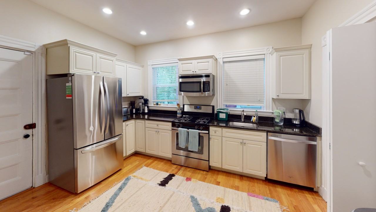 52 Weld Hill St #1 - Photo 5 of 15