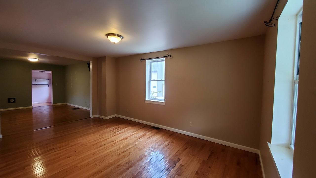 794 Runville Rd - Photo 3 of 28