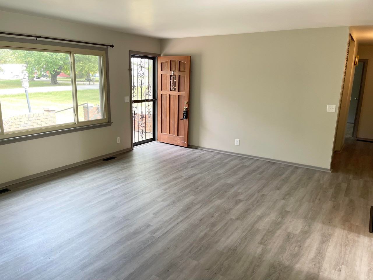 3383 W 50 S - Photo 2 of 18
